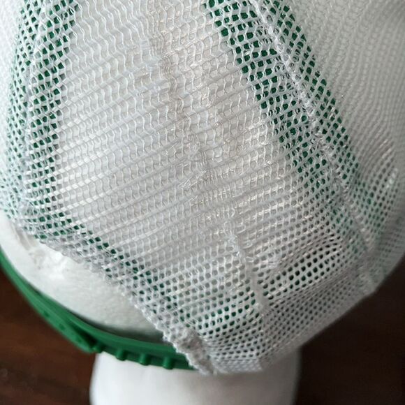 Yeti Coolers Hat Cap Snap Back Men’s Green White Vented Mesh Trucker Adjustable - Picture 3 of 3
